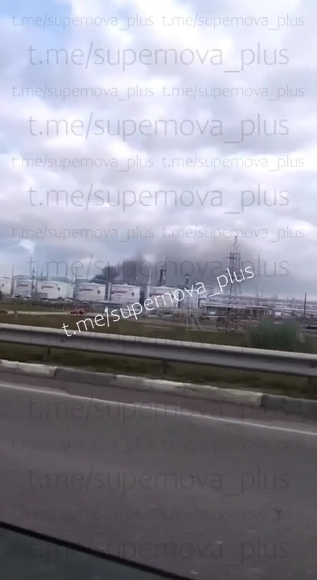 Fire after explosions at oil refinery in Slavyansk-na-Kubani