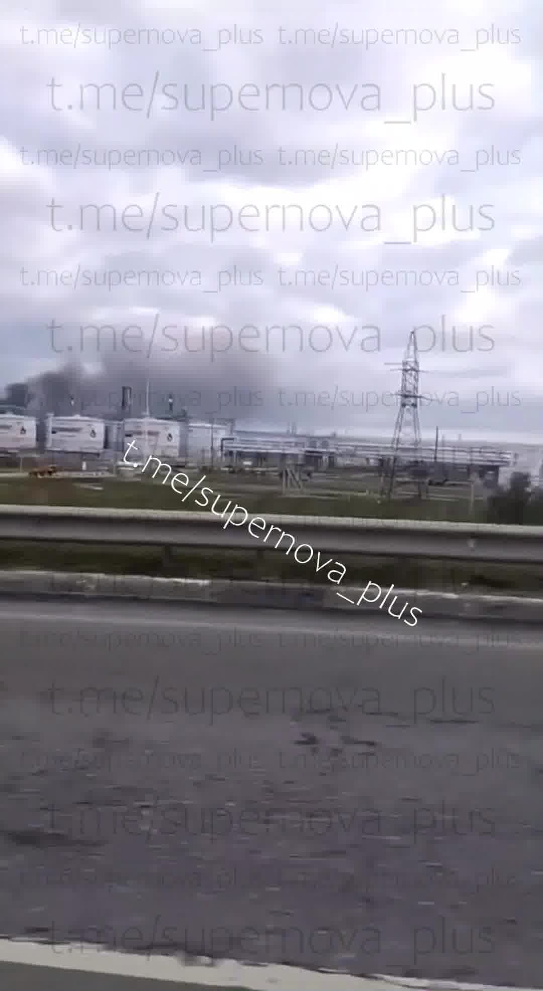 Fire after explosions at oil refinery in Slavyansk-na-Kubani