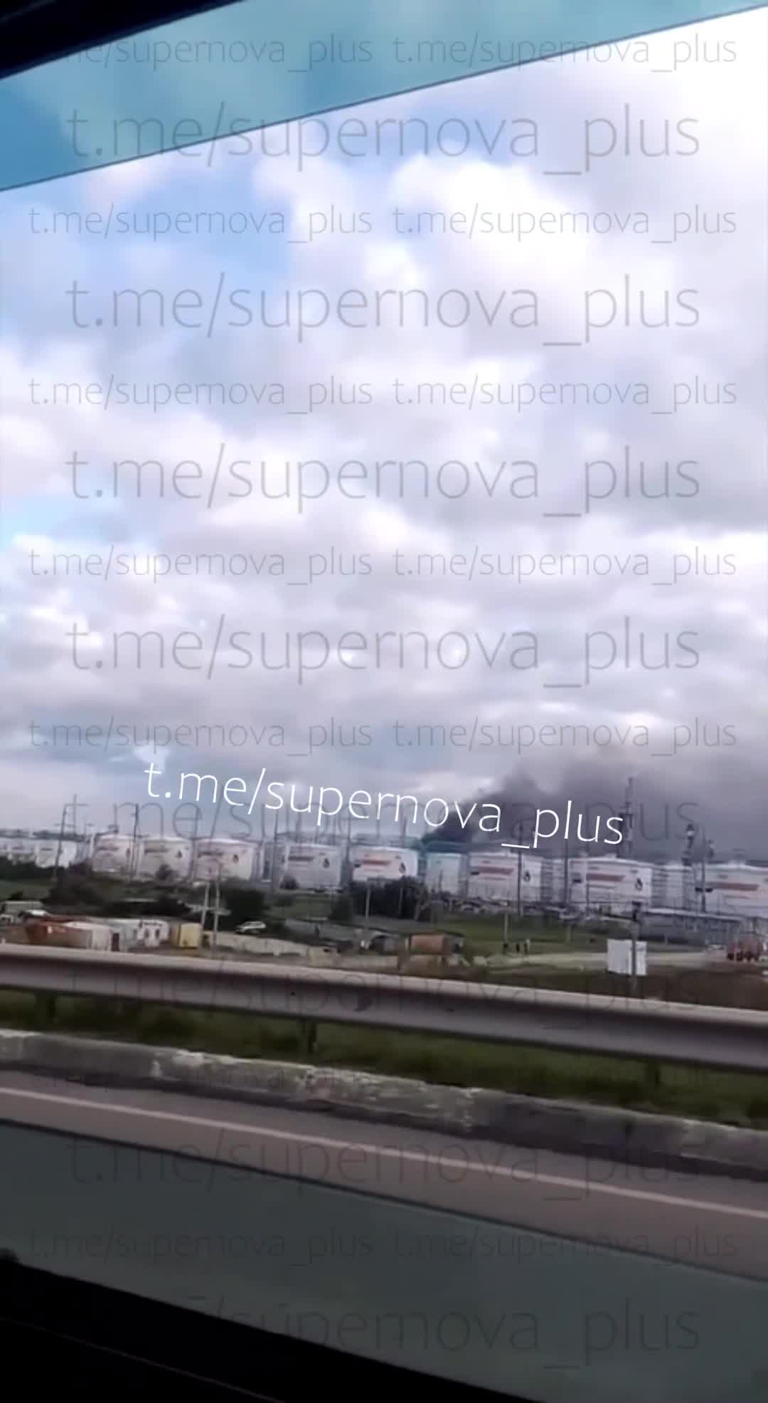 Fire after explosions at oil refinery in Slavyansk-na-Kubani