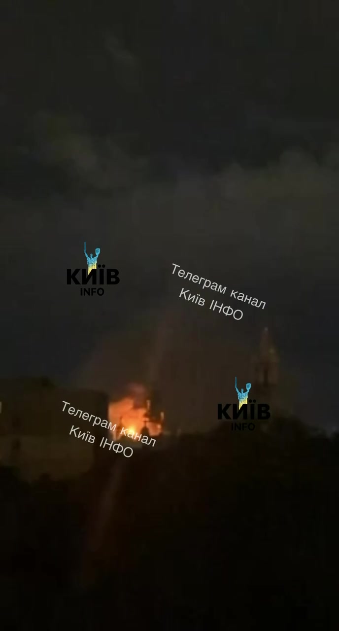 Fire at the Uspenskiy cathedral in Kyiv-Pechersk Lavra after Russian drone strike