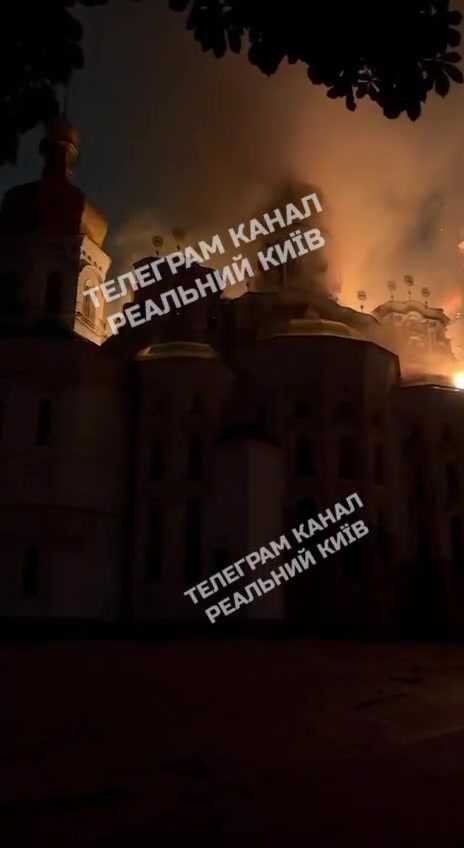 Fire is raging at Kyiv-Pechersk Lavra after Russian strikes