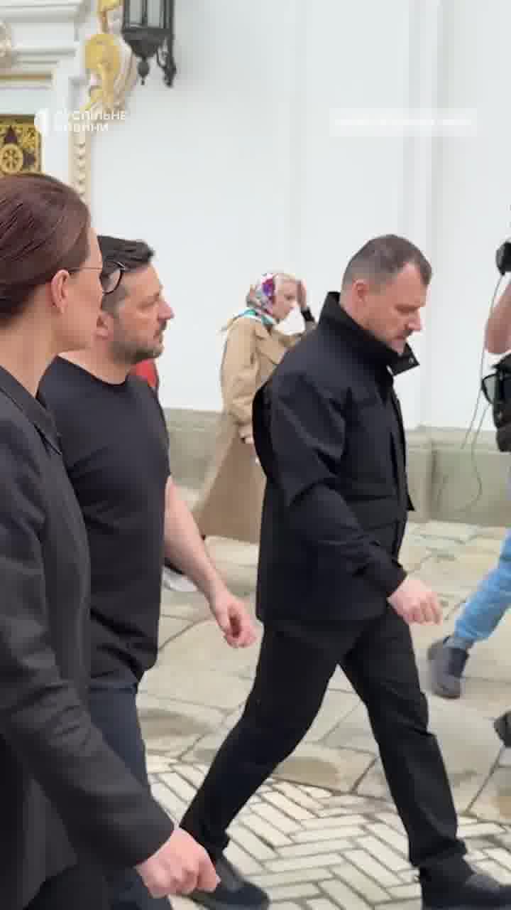 President Zelensky and PM Sviridenko has visited site of the Russian attack at Kyiv-Pechersk Lavra