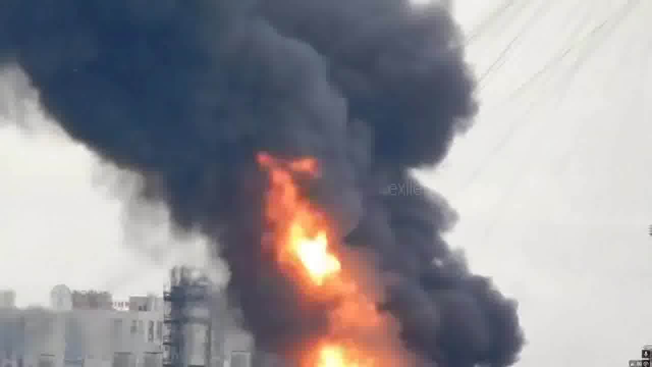 حريق في مصفاة نفط في كابوتنيا بمنطقة موسكو