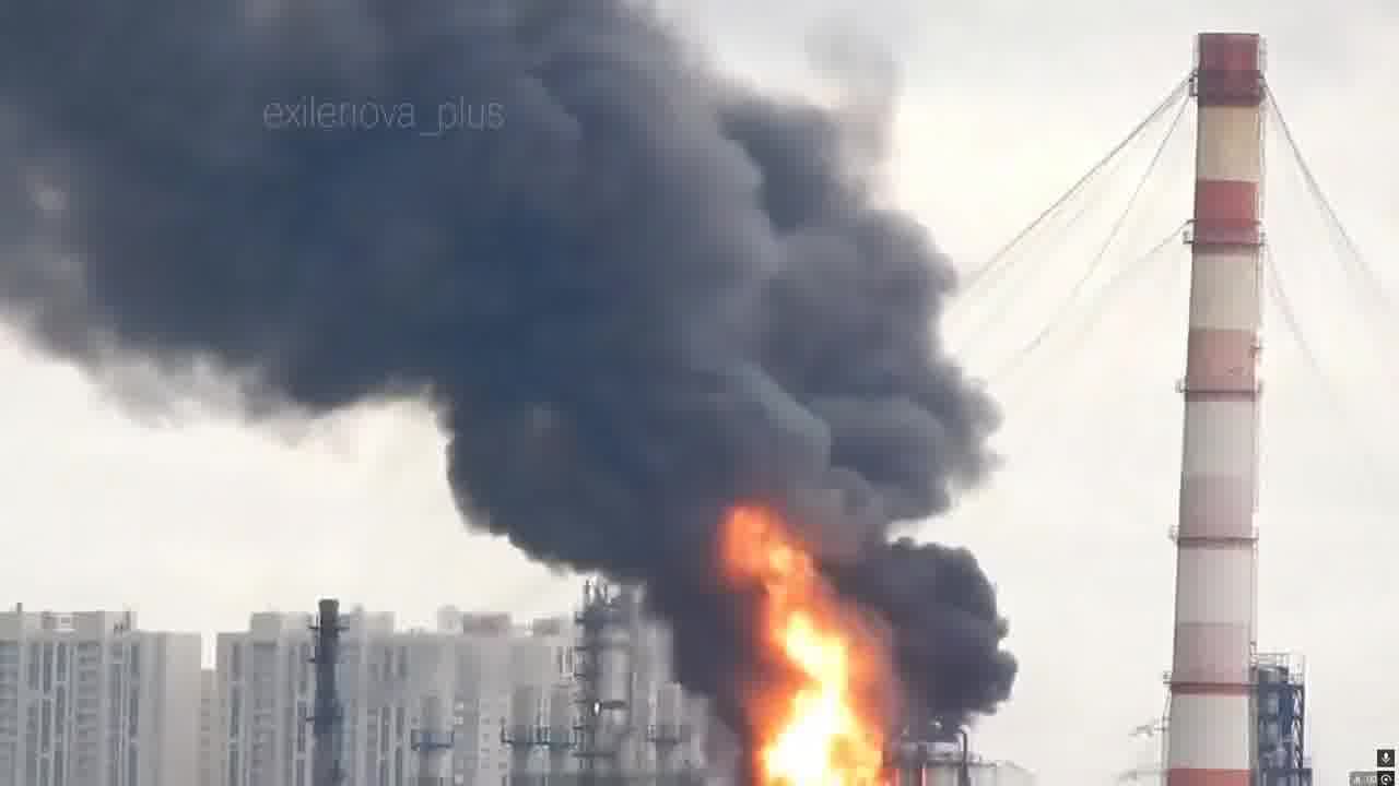 حريق في مصفاة نفط في كابوتنيا بمنطقة موسكو