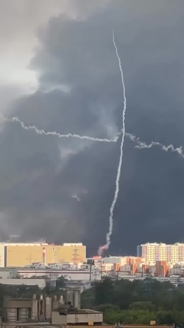 Drones raid in Kapotnya, multiple failed air defense launches