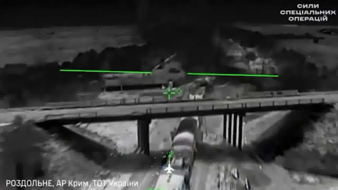 Video of the strike at the railway bridge near Rozdolne in occupied Crimea