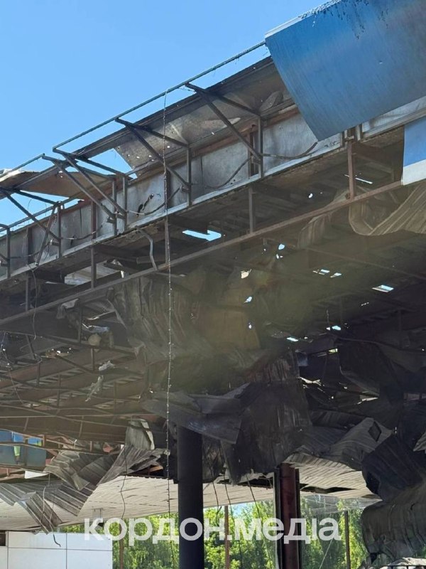 2 people wounded as result of drone strike at the fuel station near Sumy