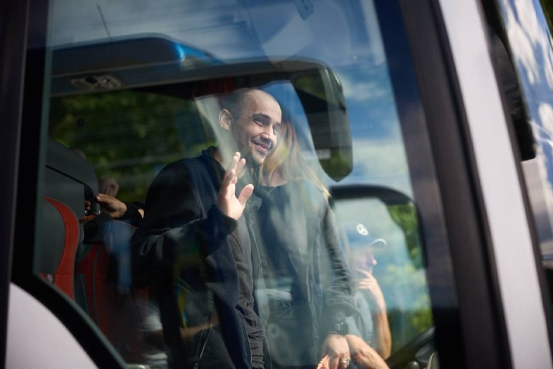 160 Ukrainian servicemen have been freed from the Russian captivity in a new POWs swap