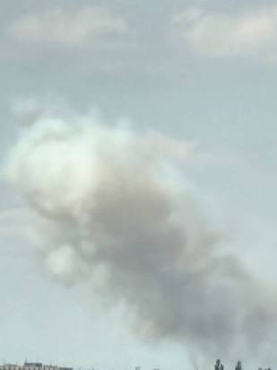 In der Stadt Dnipro wurde eine Explosion infolge eines Raketenangriffs gemeldet.