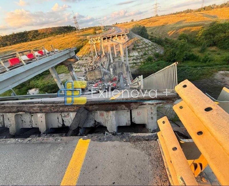Bridge destroyed at Donetsk-Mariupol highway