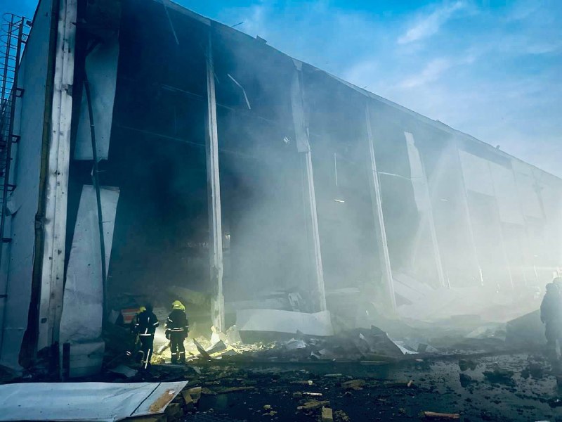 2 people wounded as result of Russian attack at the food warehouse near Odesa