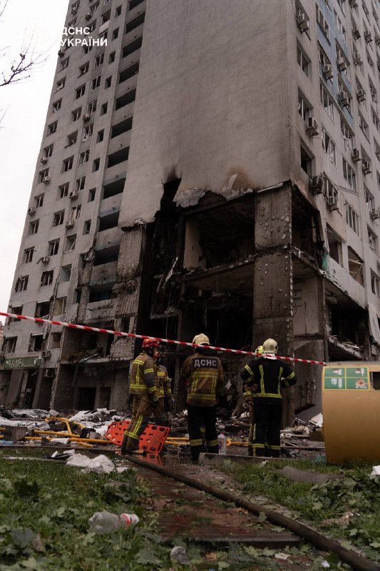 Zelensky: Russia launched 68 missiles and 351 drones overnight. At least 11 people killed, 60 wounded. Urging NATO to take strong decisions at the summit in Ankara