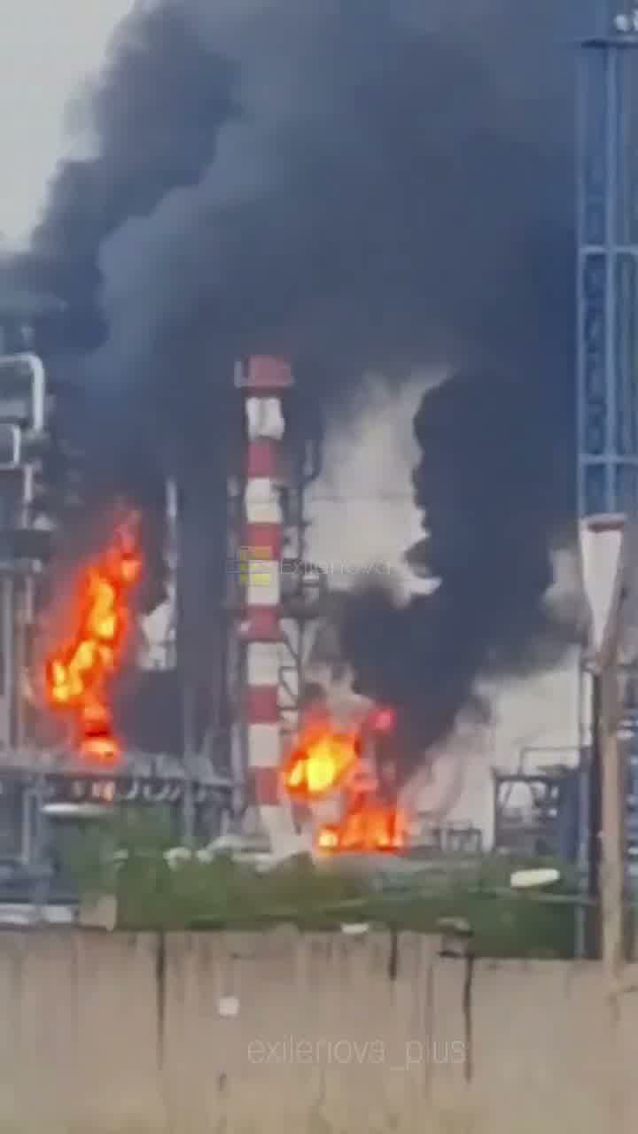Video of fire at the Omsk oil refinery