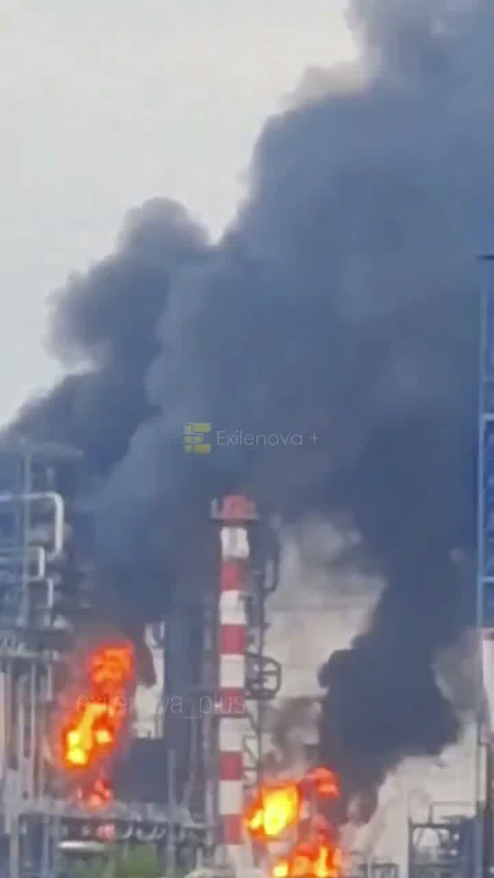 Video of fire at the Omsk oil refinery