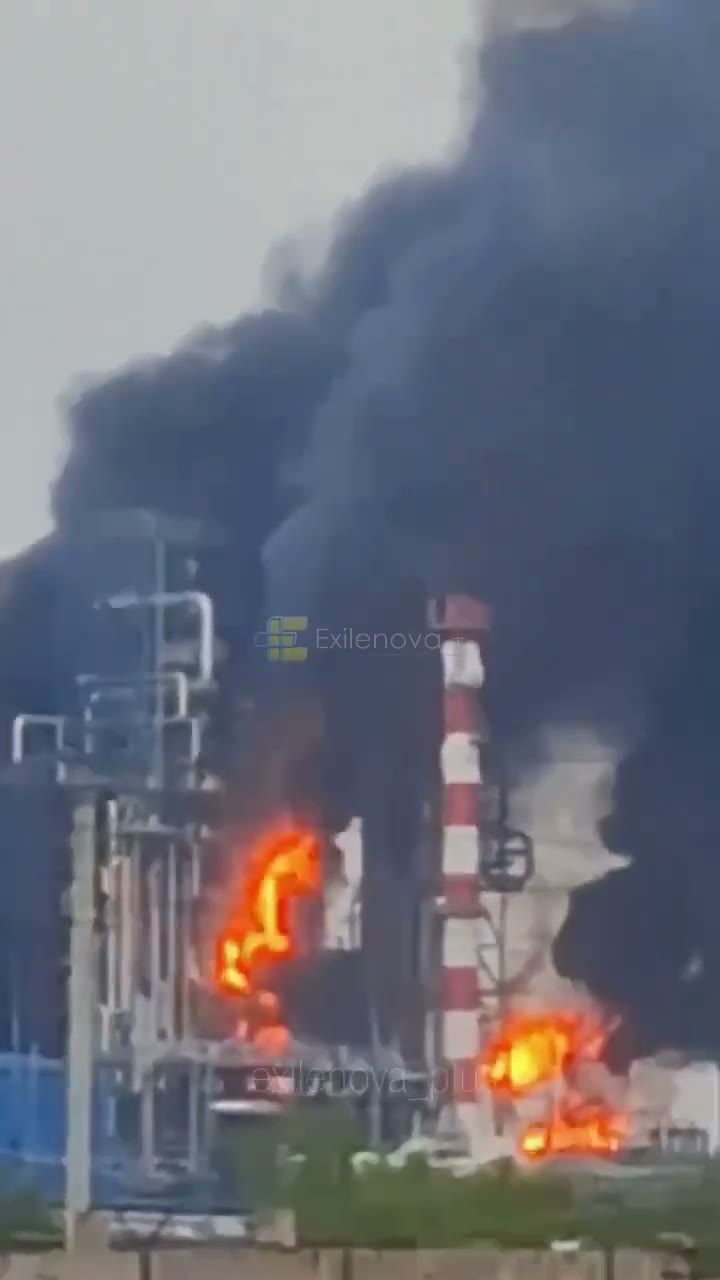 Video of fire at the Omsk oil refinery