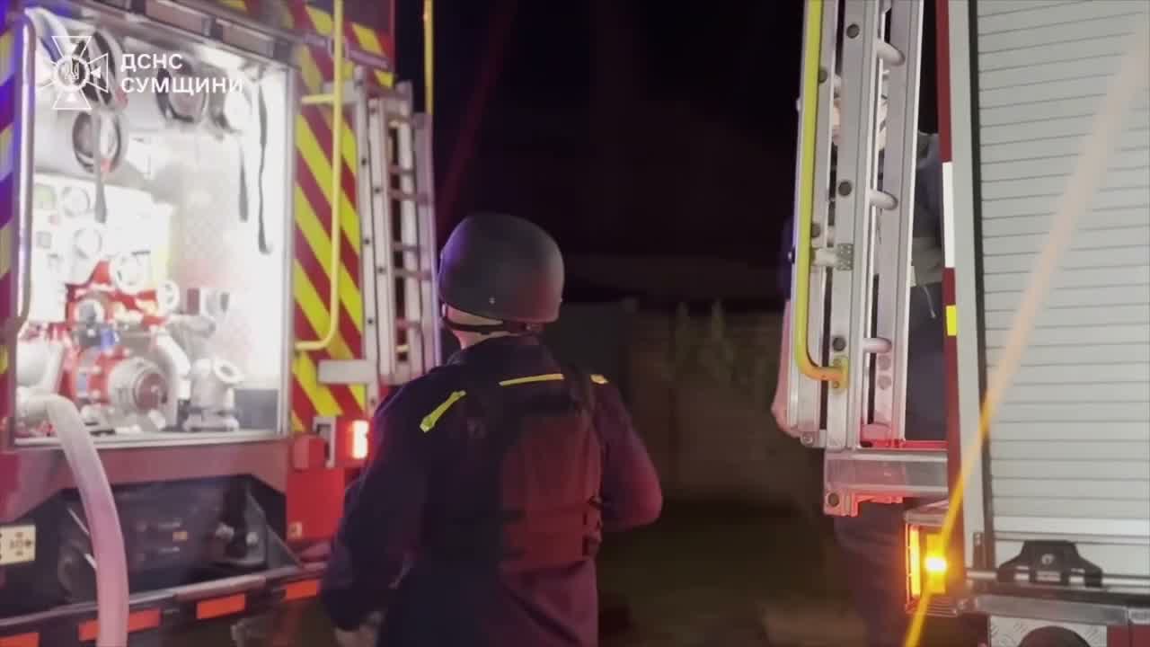 Shostka district: rescuers extinguished a fire in a residential area caused by  Russian UAV attack