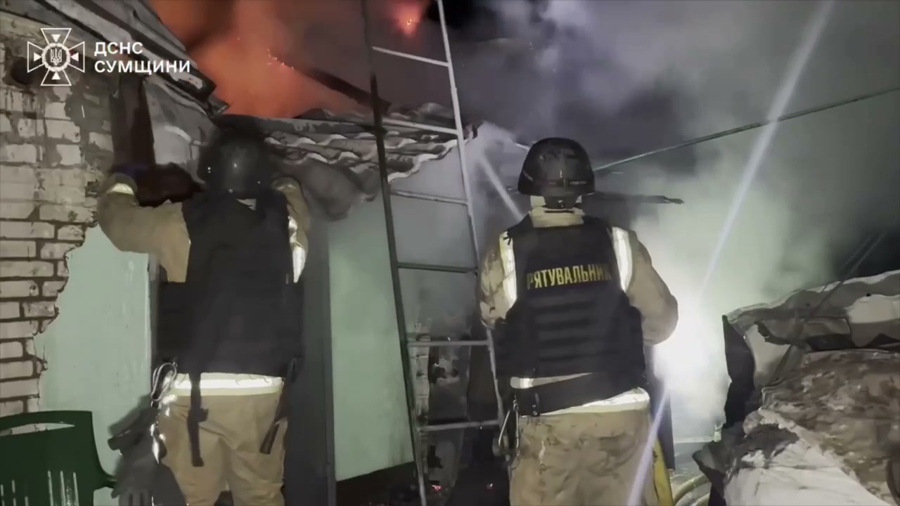 Shostka district: rescuers extinguished a fire in a residential area caused by  Russian UAV attack
