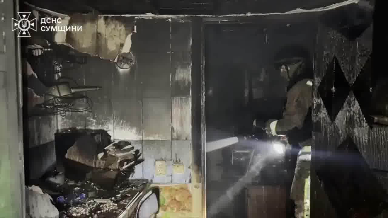 Shostka district: rescuers extinguished a fire in a residential area caused by  Russian UAV attack