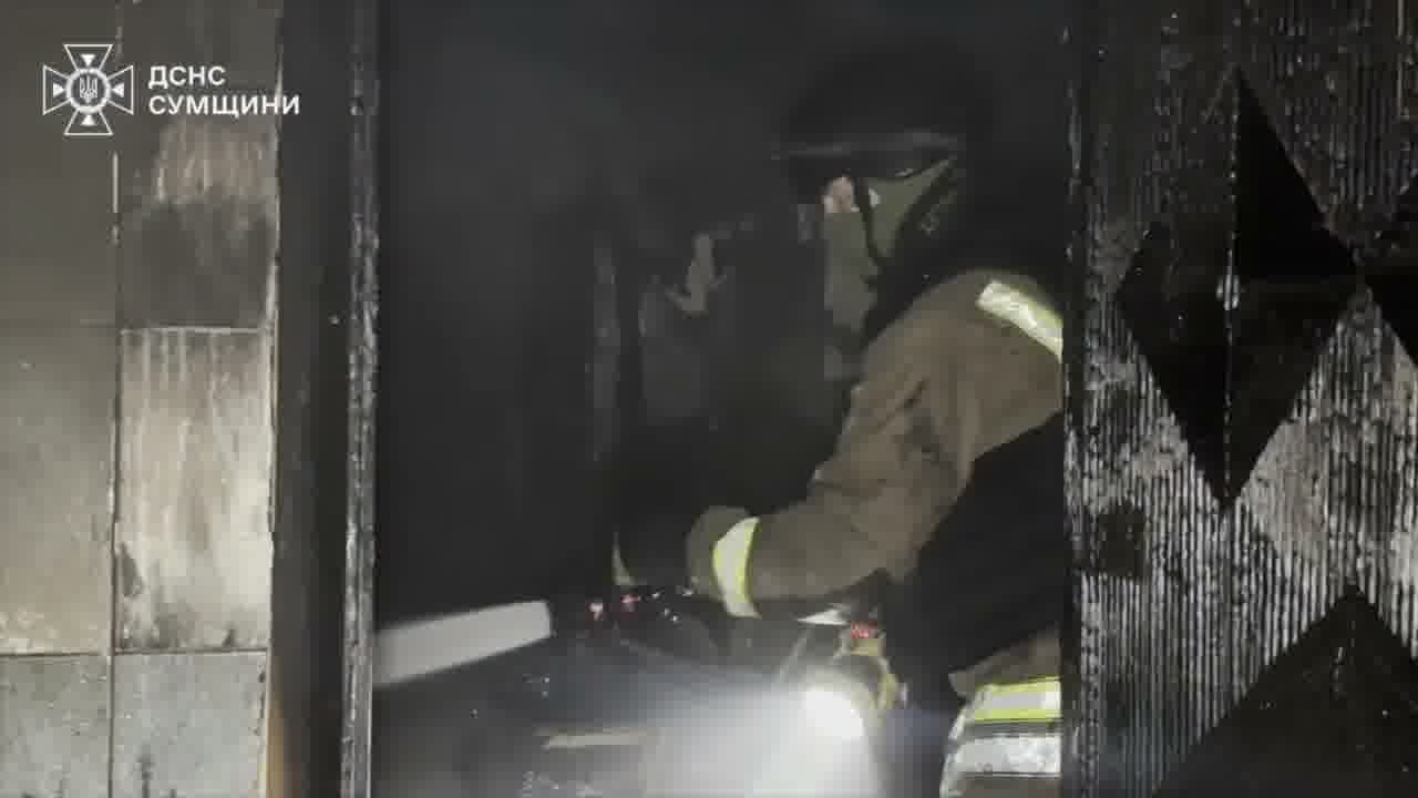 Shostka district: rescuers extinguished a fire in a residential area caused by  Russian UAV attack