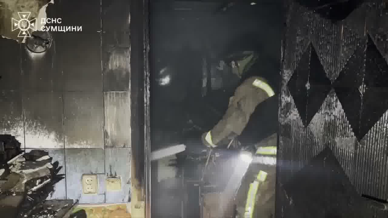 Shostka district: rescuers extinguished a fire in a residential area caused by  Russian UAV attack