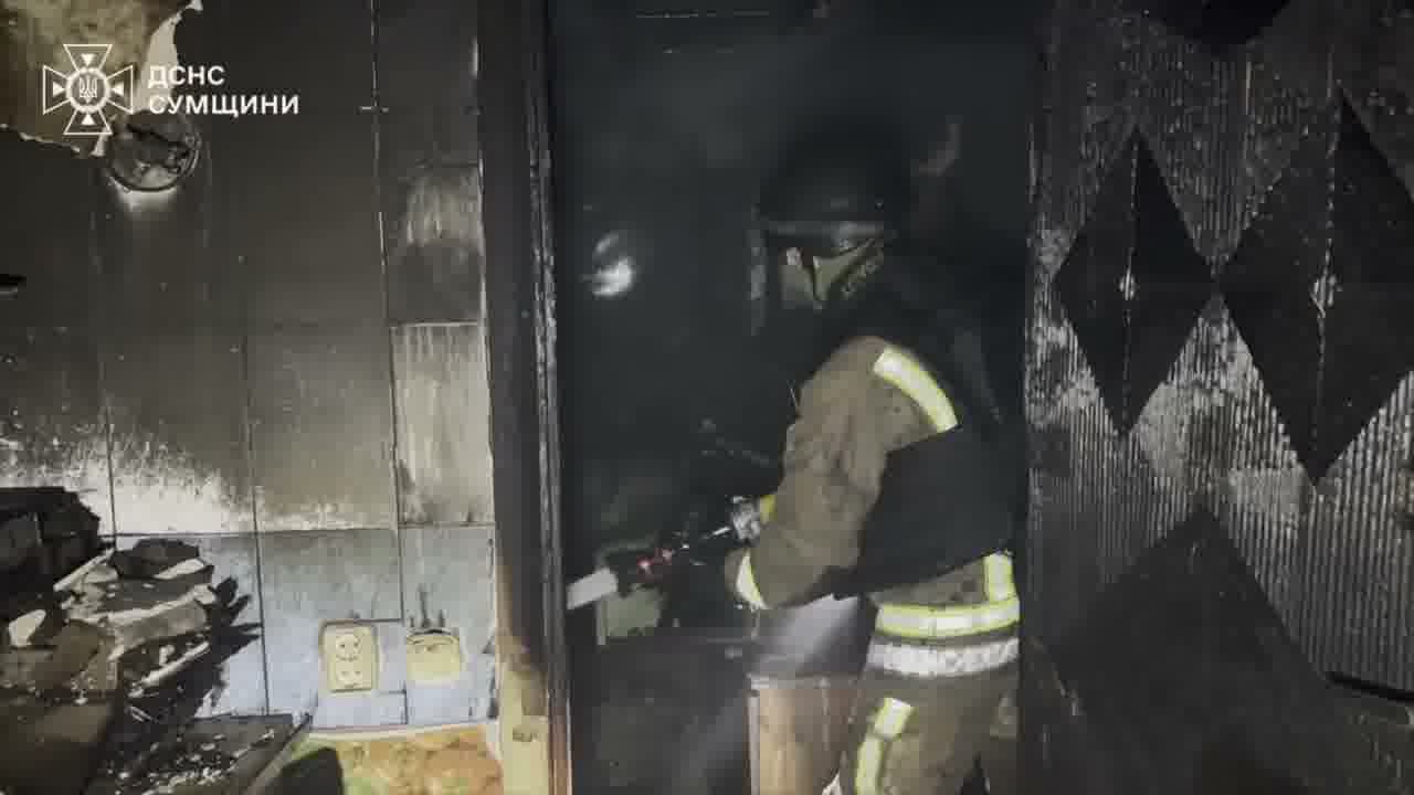 Shostka district: rescuers extinguished a fire in a residential area caused by  Russian UAV attack