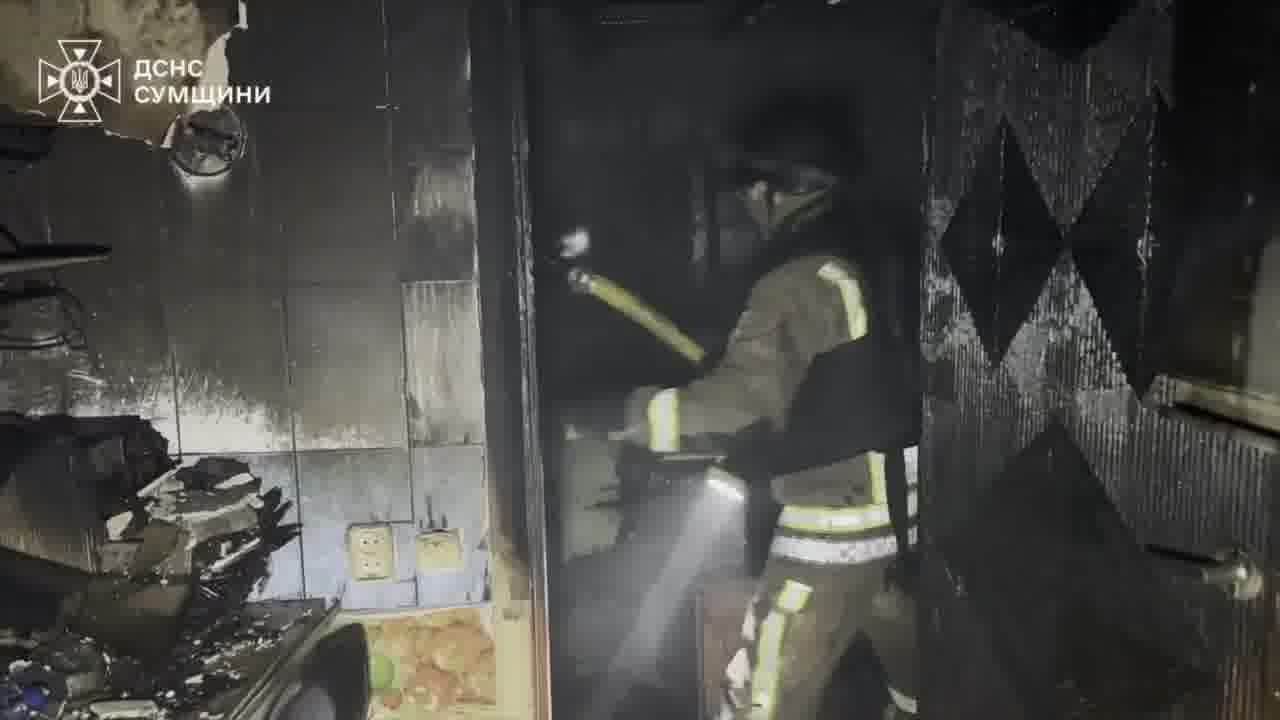 Shostka district: rescuers extinguished a fire in a residential area caused by  Russian UAV attack