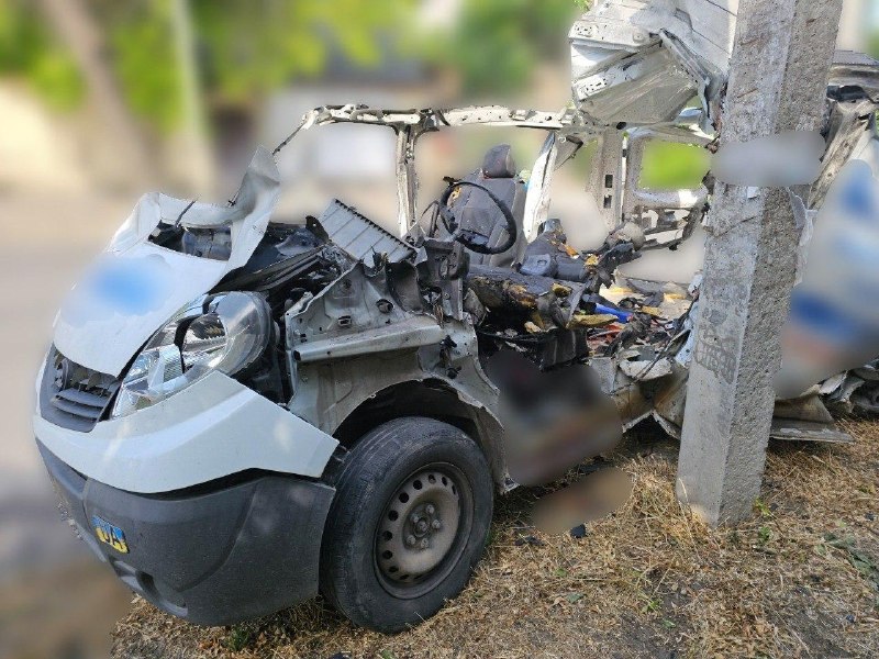 1 person killed as result of drone strike at the car in Kherson