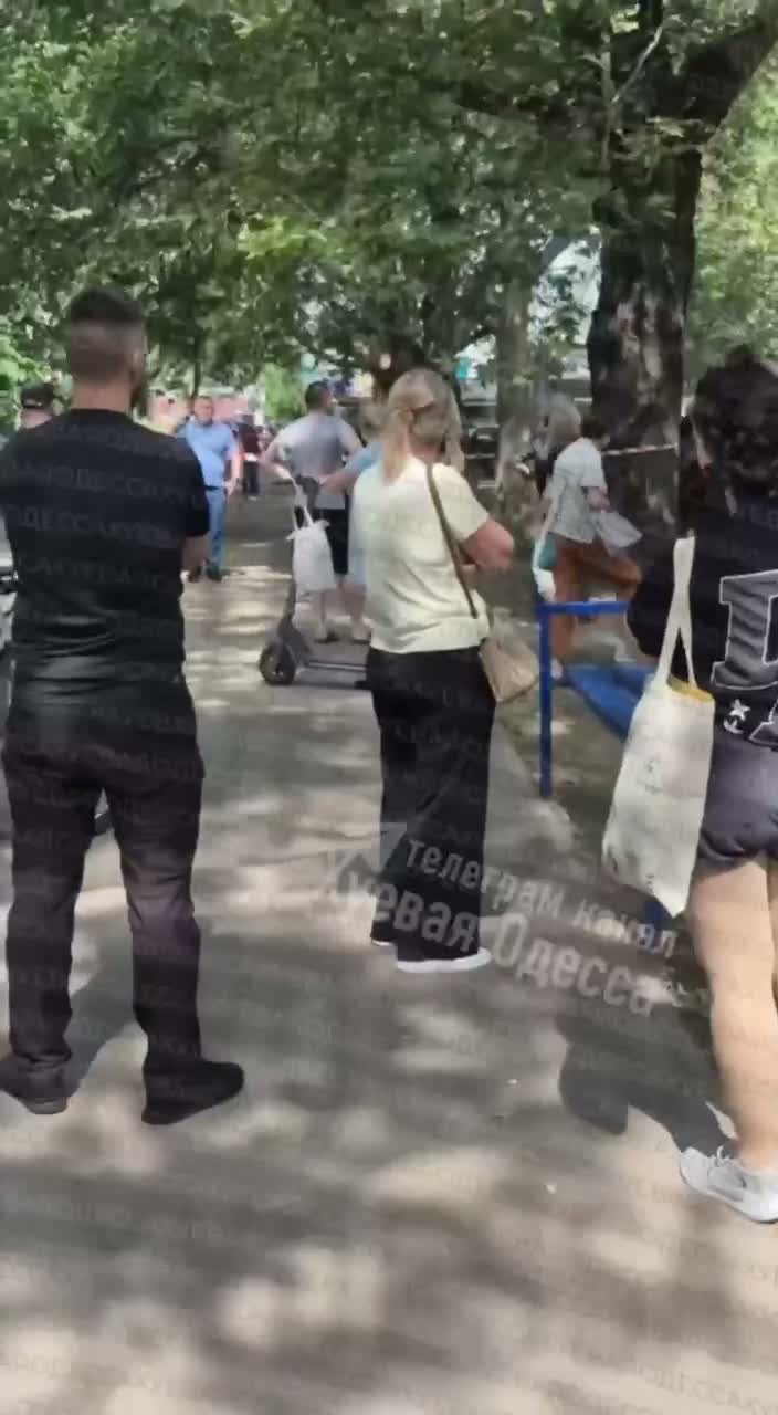 Сітуацыя з закладнікамі ў Адэсе. Паліцыя затрымала падазраванага пасля кароткага супрацьстаяння