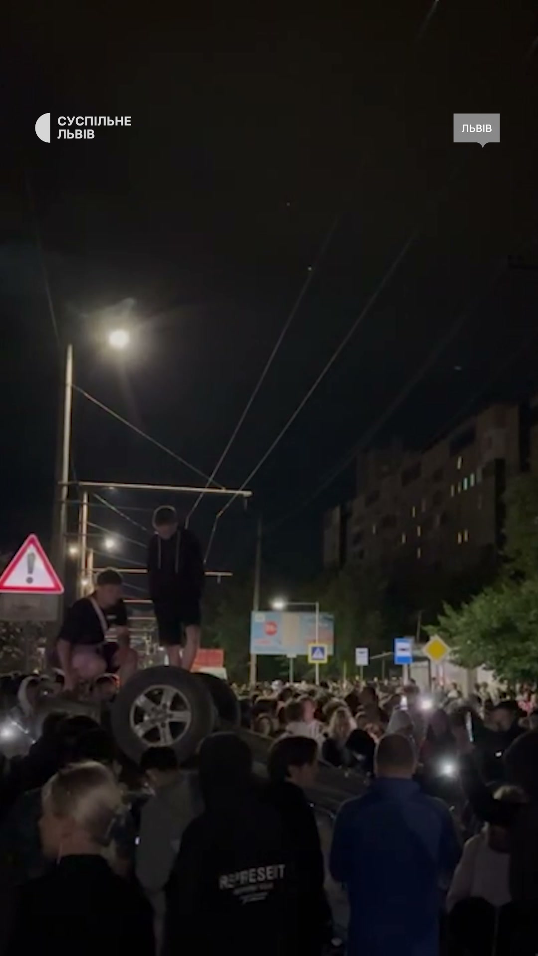 Tensions at protest in Lviv after military and police attempt to detain alleged draft dodger
