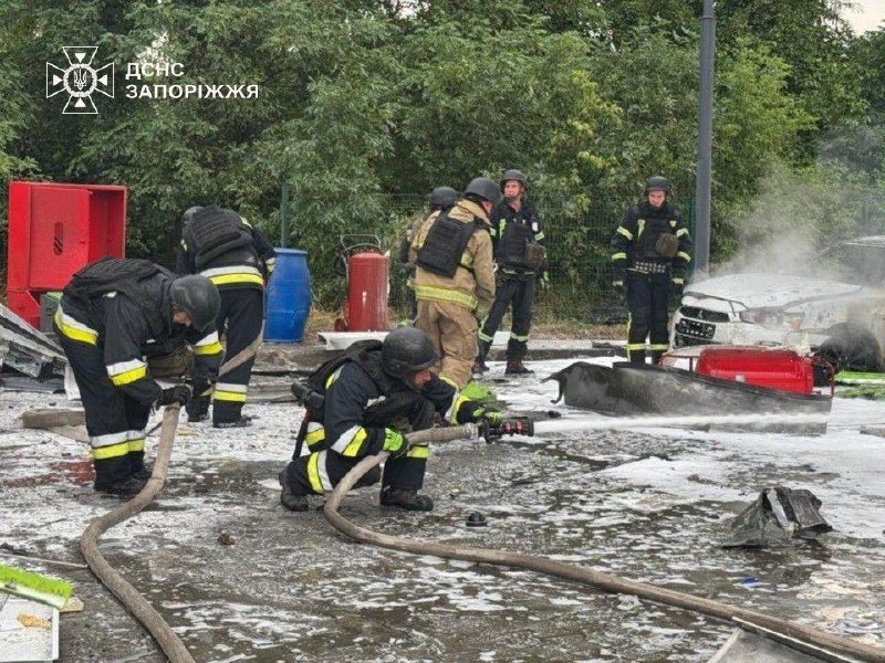 5 people wounded as result of another strike at the fuel station in Zaporizhzhia