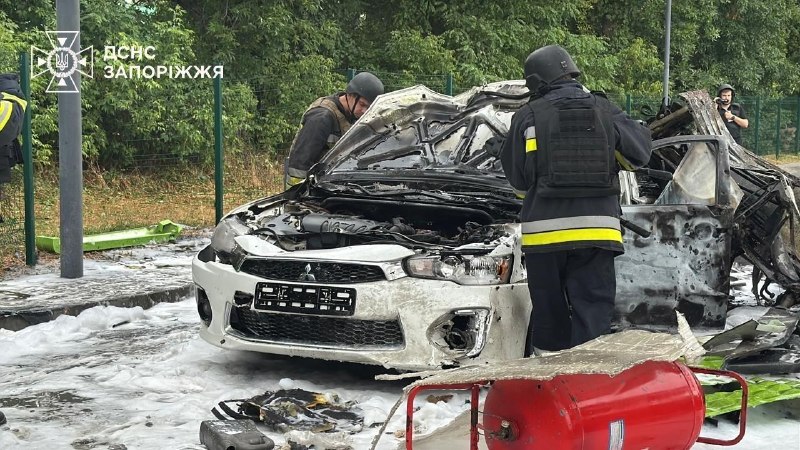 5 people wounded as result of another strike at the fuel station in Zaporizhzhia