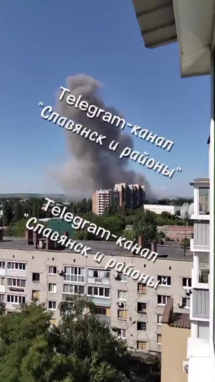 A Russian KAB glide-bomb impacted the city of Slovyansk, Donetsk Oblast, a short time ago