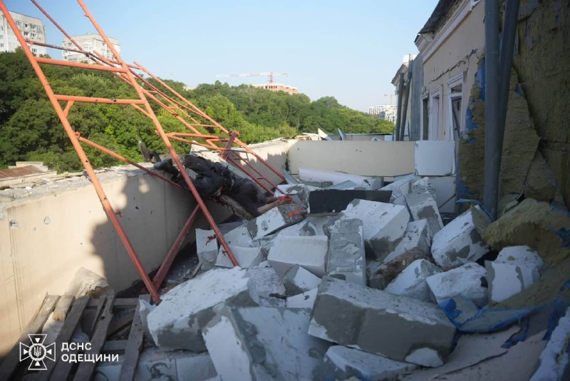 3 people killed, 3 wounded as result of Russian strikes in Odesa overnight