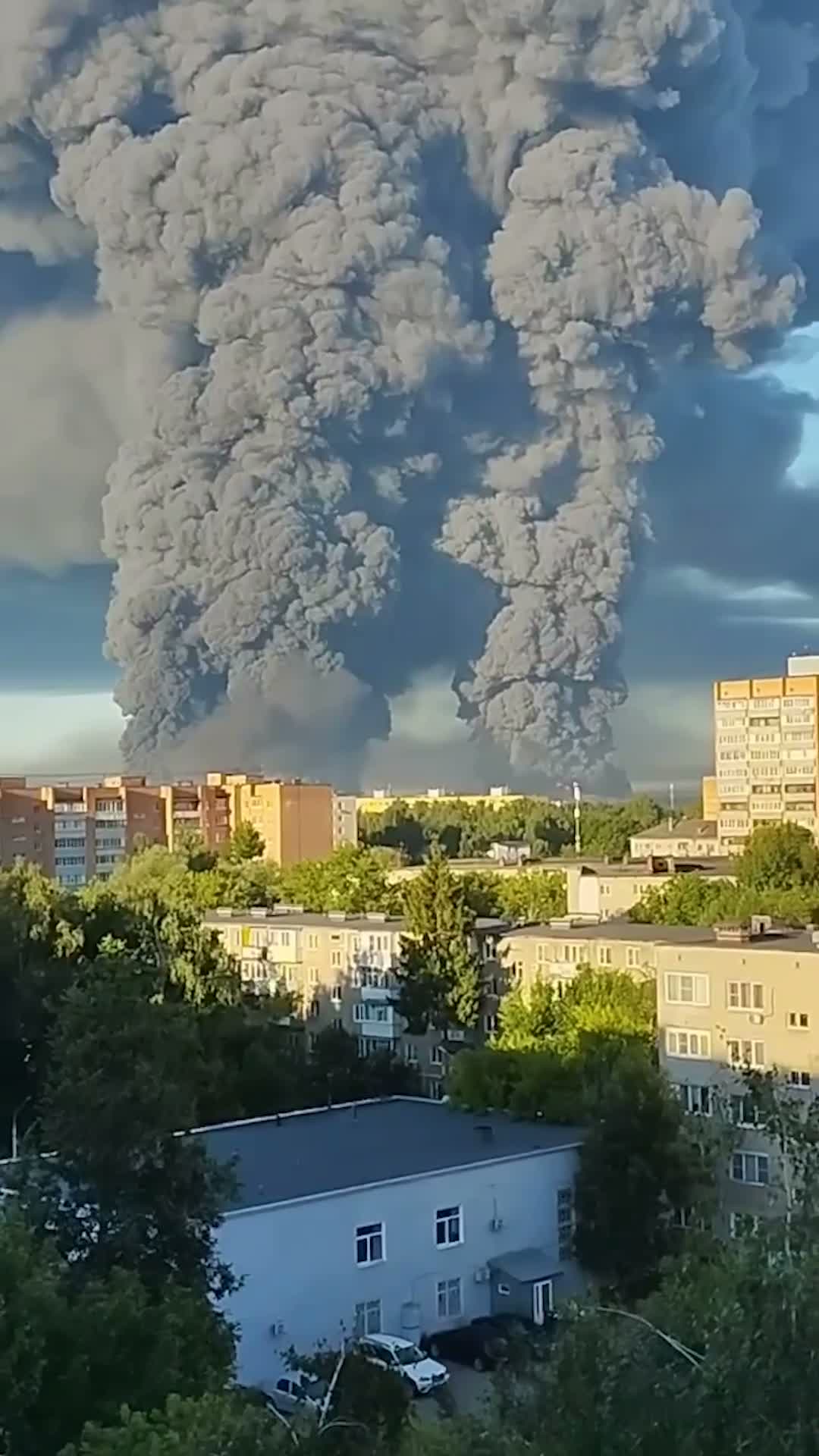 Zelensky: In response to Russian attacks on our civilian infrastructure, our cities and communities, two significant logistics facilities were hit - in the Moscow and Tambov regions, at a distance of more than 500 and about 700 kilometers from the front line. They were used by the aggressor to ensure the supply of sanctioned components for the production of drones and navigation equipment. An oil facility was also hit. In addition, Ukrainian middlestrikes worked on targets in the waters of the Sea of Azov and the Black Sea, and in our temporarily occupied Crimea