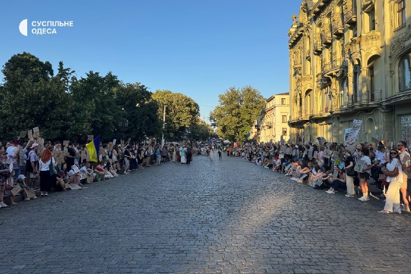 The third day of rallies after Fedorov's resignation — the photo shows protesters in Kyiv, Vinnytsia, Lviv, Khmelnytskyi, Dnipro, Mykolaiv, Ternopil, Kropyvnytskyi, Ivano-Frankivsk, Odessa, Uzhhorod, and Cherkasy