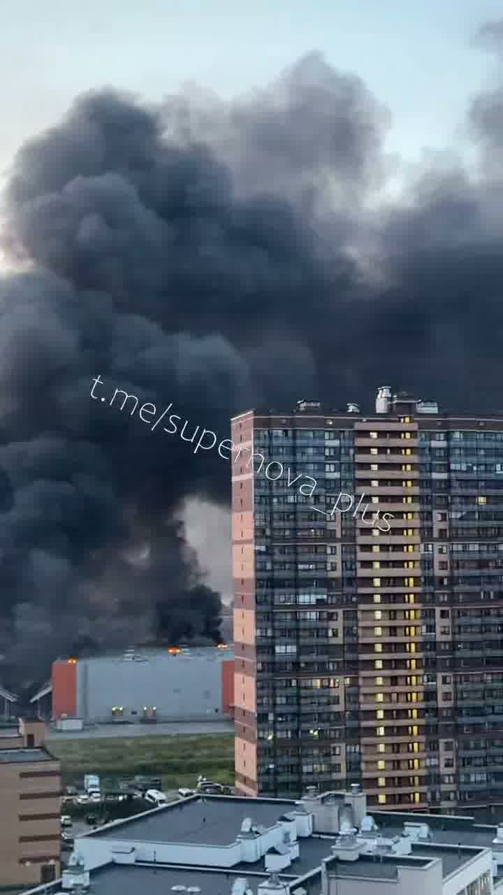 Big fire at the warehouses in St.Petersburg after drones strikes