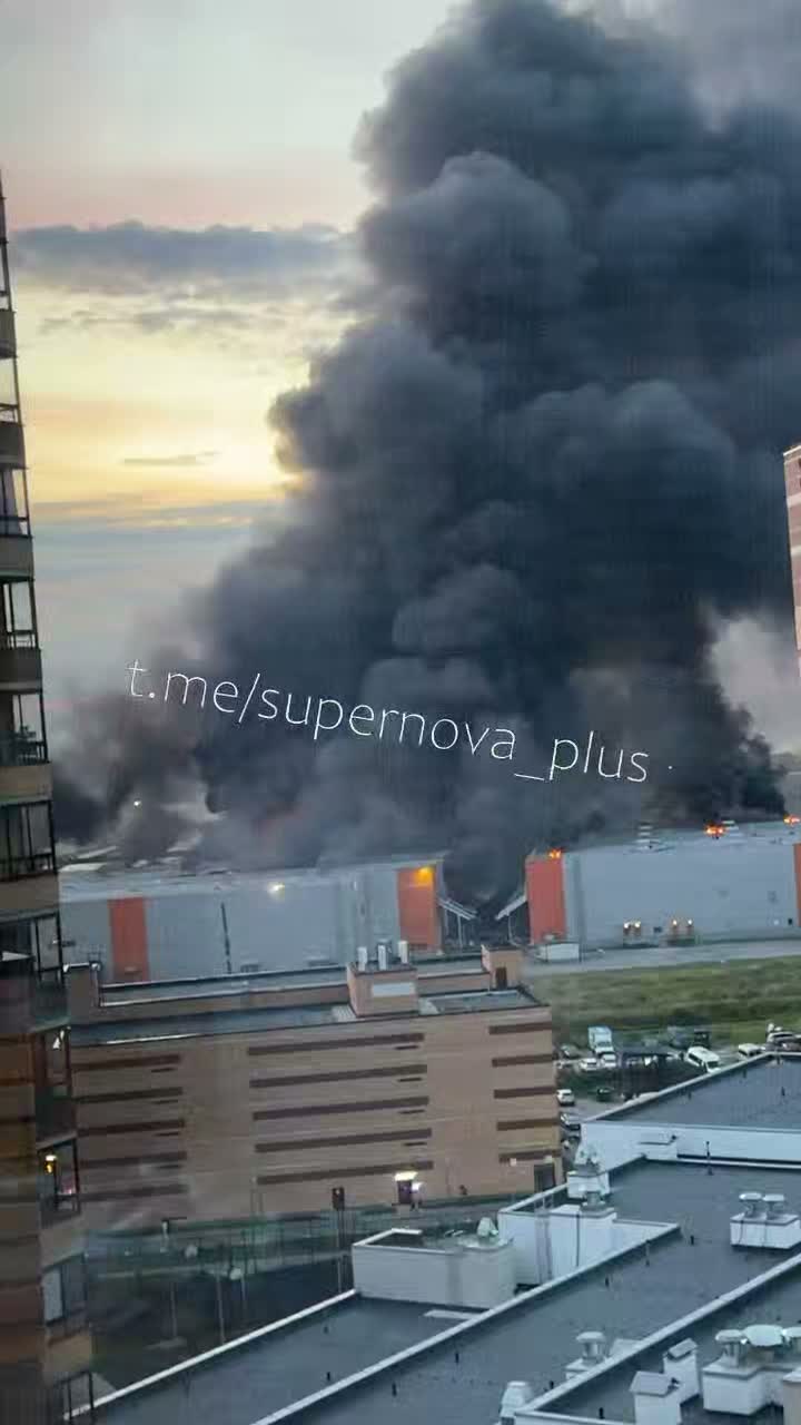 Big fire at the warehouses in St.Petersburg after drones strikes