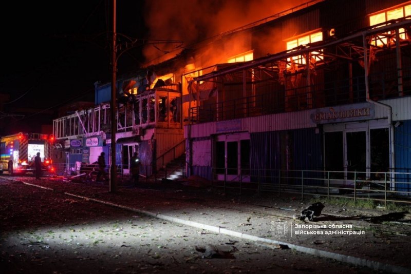 Big fire as result of Russian strike at the warehouse in Zaporizhzhia 
