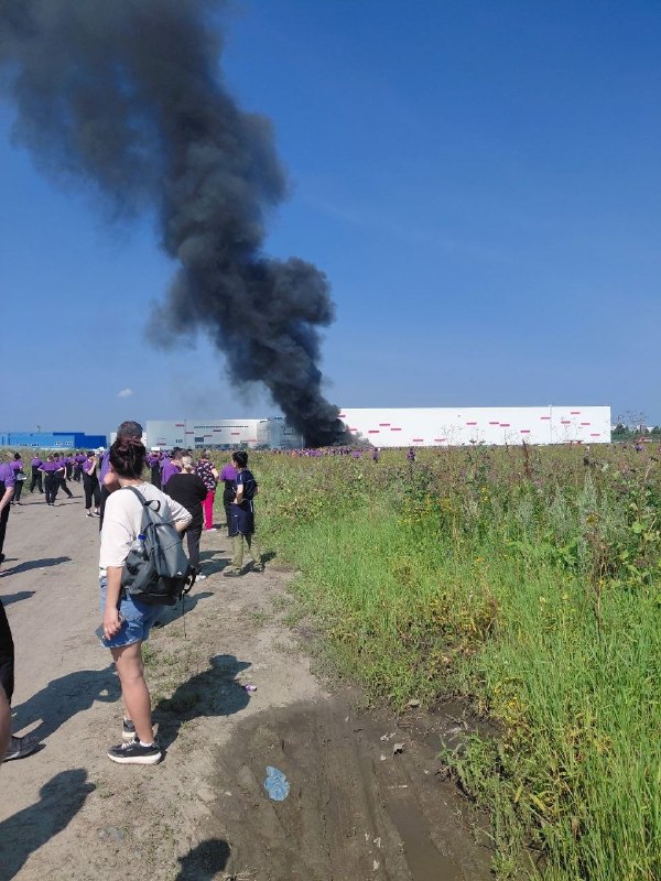 Drones hit parking lot at the Wildberries sorting center in Yekaterinburg