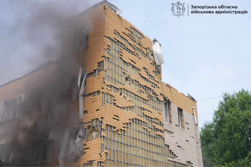 At least 9 people wounded as result of Russian airstrikes in Zaporizhzhia 