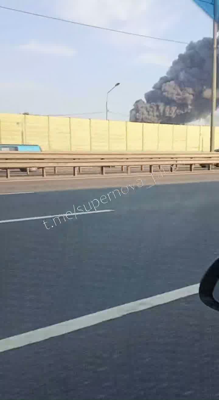 Fire at the warehouse in Koledino of Moscow region after drones strikes