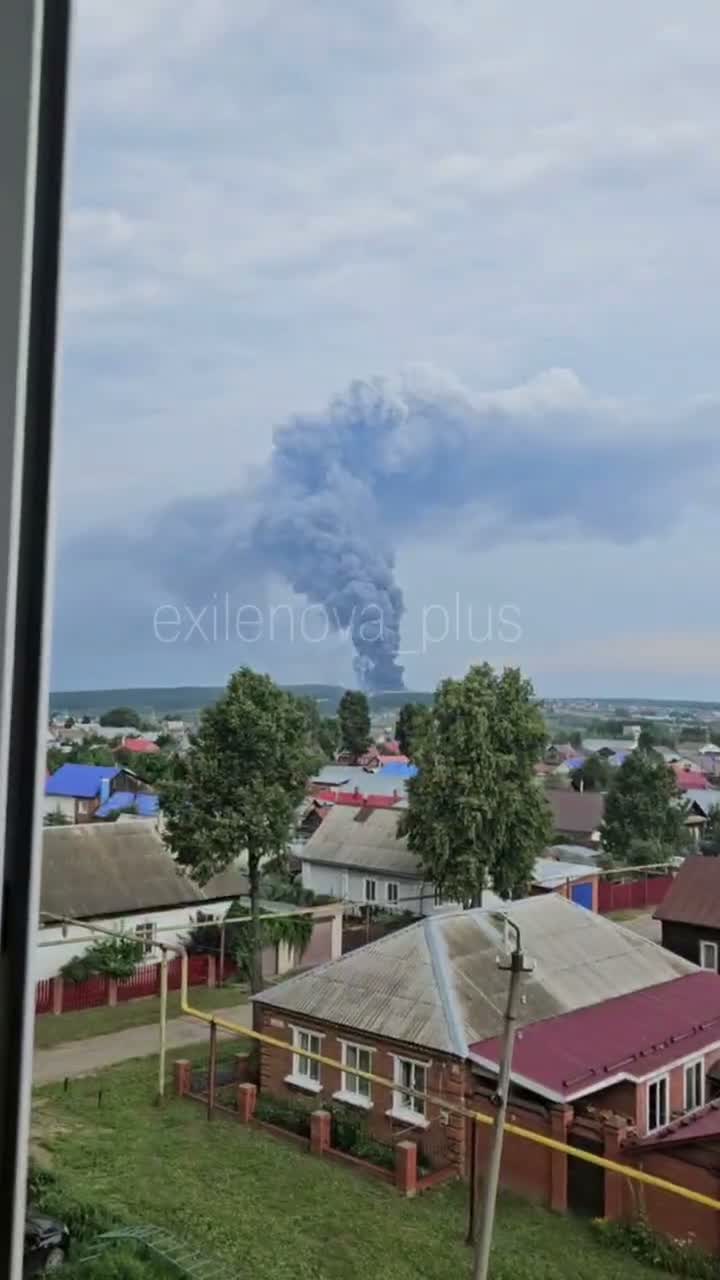 Wildberries warehouse in Sarapul is on fire as result of drones strikes