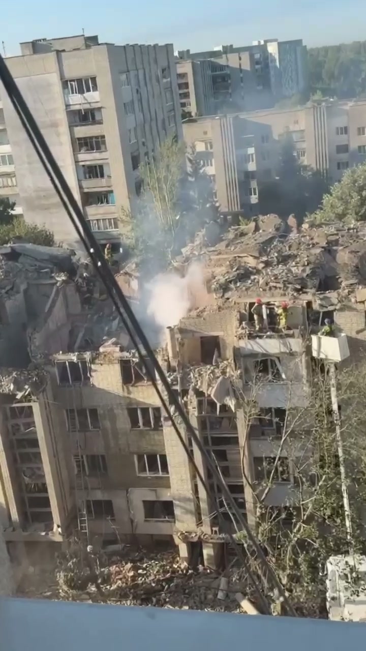 At least 31 people wounded as result of Russian missile strike at the residential house in Lviv