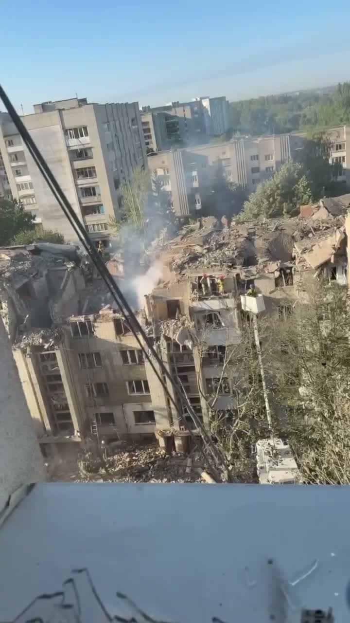 At least 31 people wounded as result of Russian missile strike at the residential house in Lviv