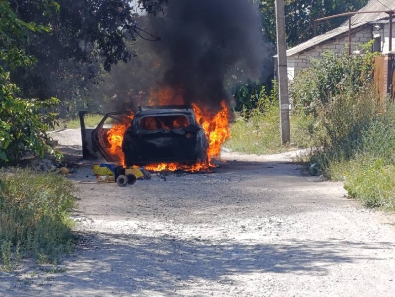FPV drone targeted a car in Kushugum village of Zaporizhzhia region