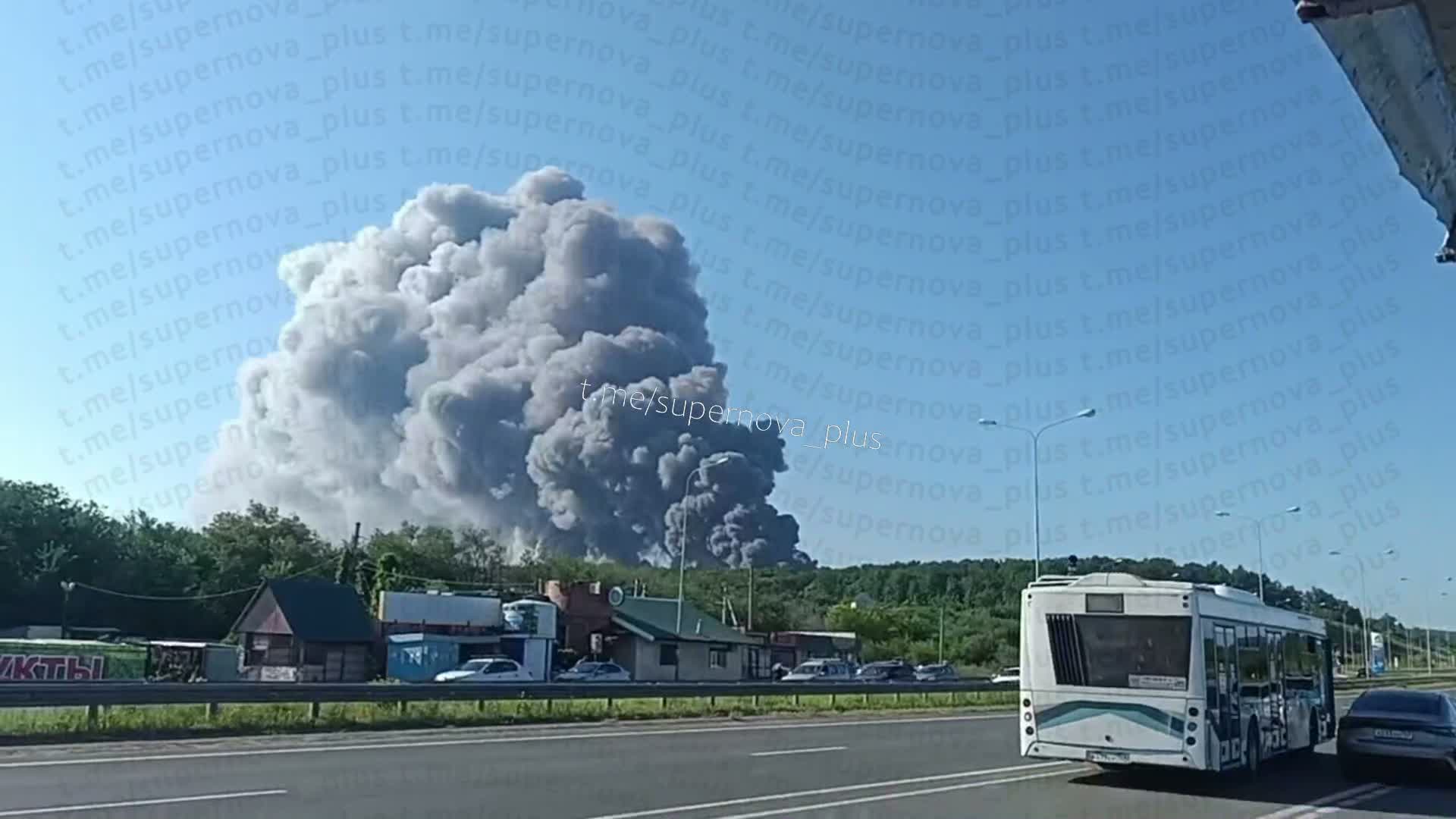 Fire at the warehouses in Novosemeykino of Samara region