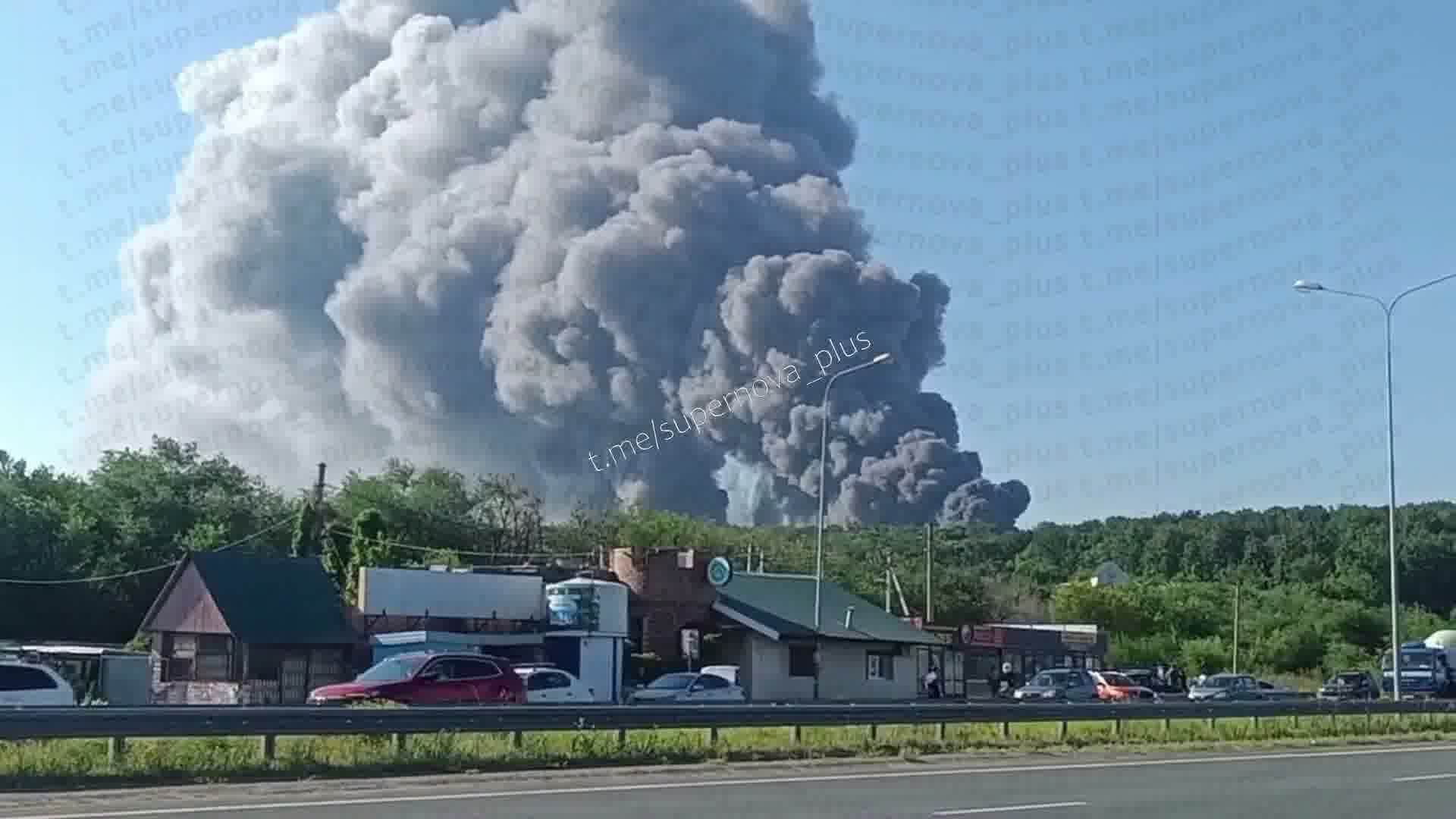 Fire at the warehouses in Novosemeykino of Samara region
