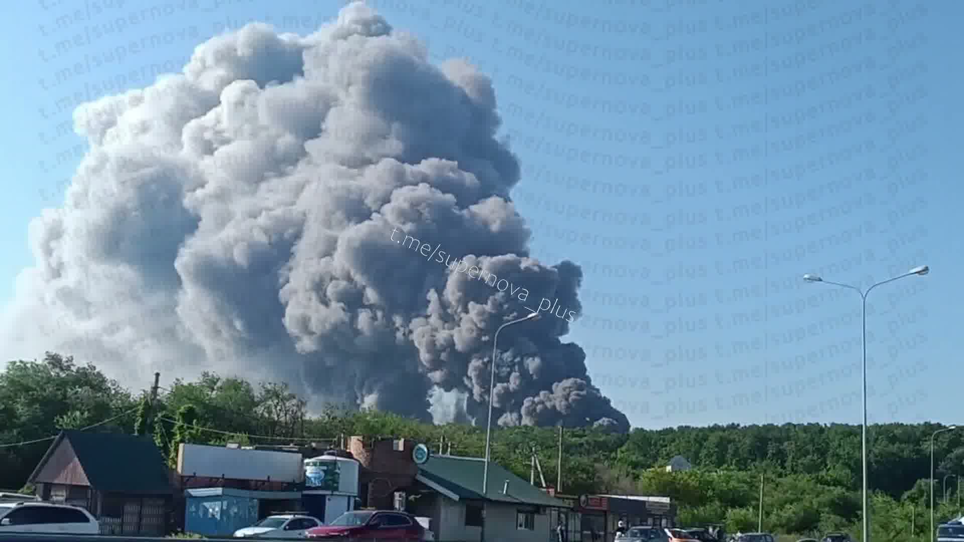 Fire at the warehouses in Novosemeykino of Samara region