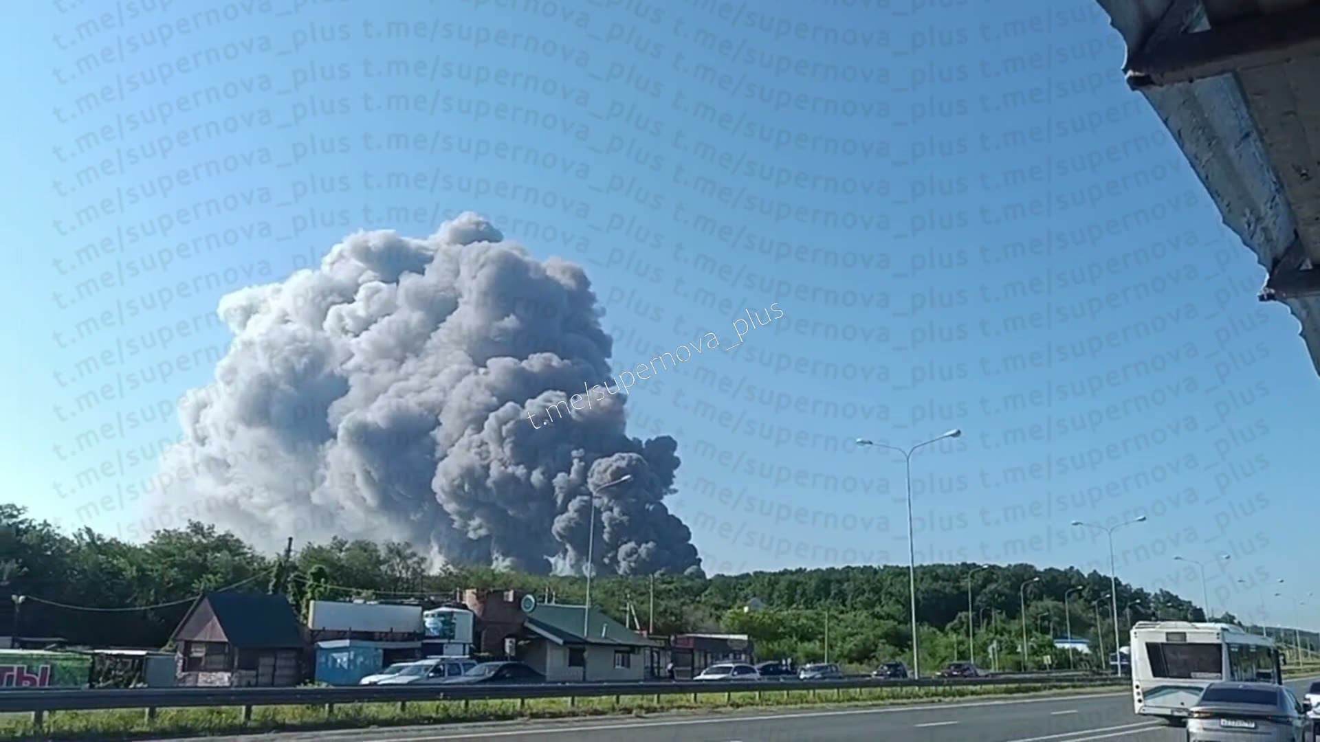 Fire at the warehouses in Novosemeykino of Samara region