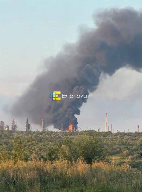 Fire at the oil refinery in Syzran